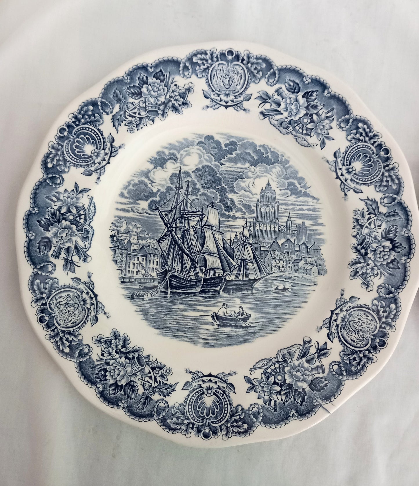 Set of 2 Blue & White Historical Ports Of England Dinner Plates 10"