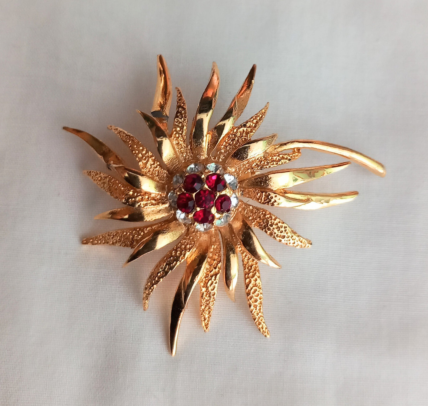 1950s Goldtone & Red & Clear Rhinestone Modernist Flower Brooch