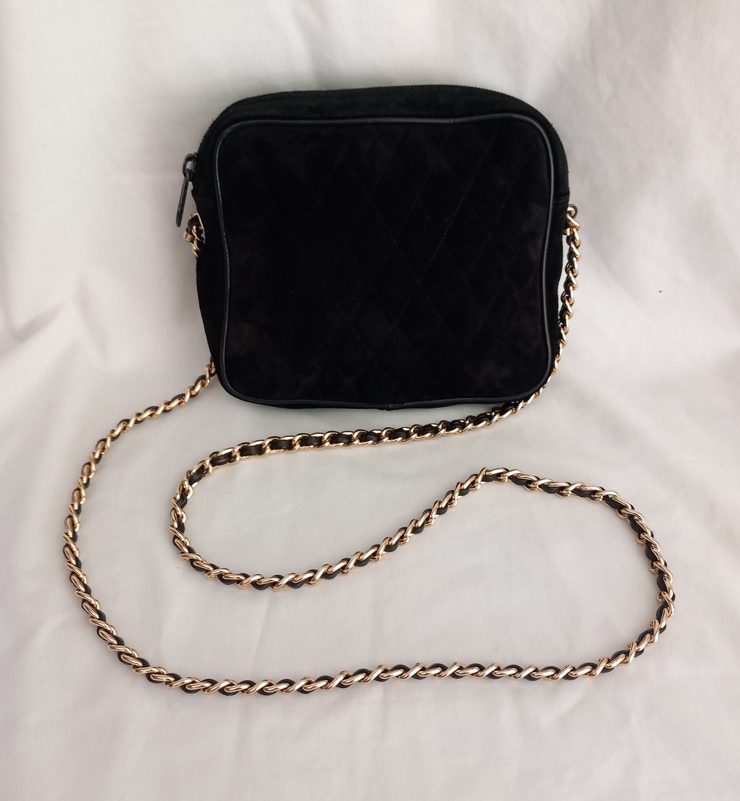 1980s Quilted Black & Gold Real Suede Chain Strap Shoulder Handbag