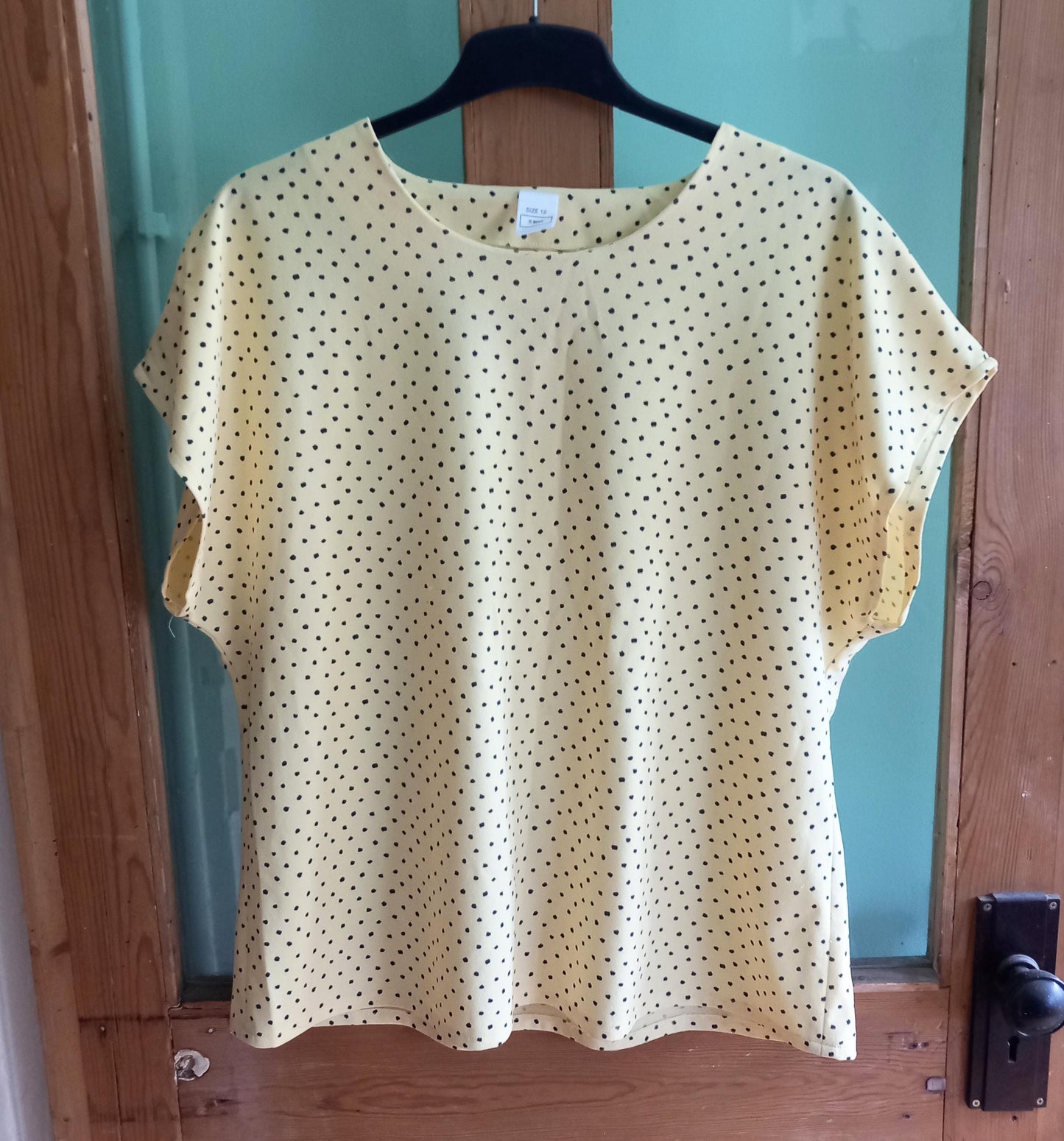 1980s Yellow & Black Polka Dot Cap Sleeve top 18