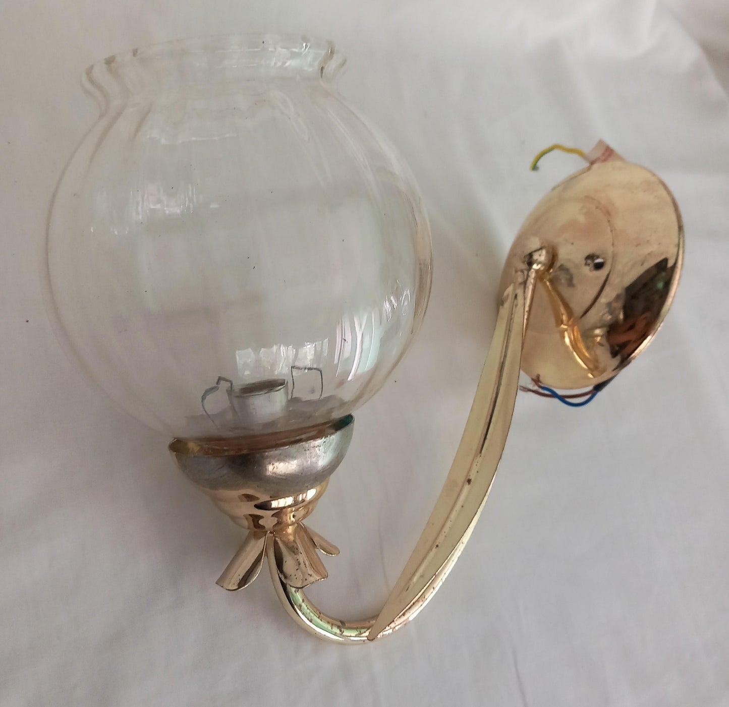 Set Of 3 Brass Leaf Design Sconce Wall Lights With Glass Shades