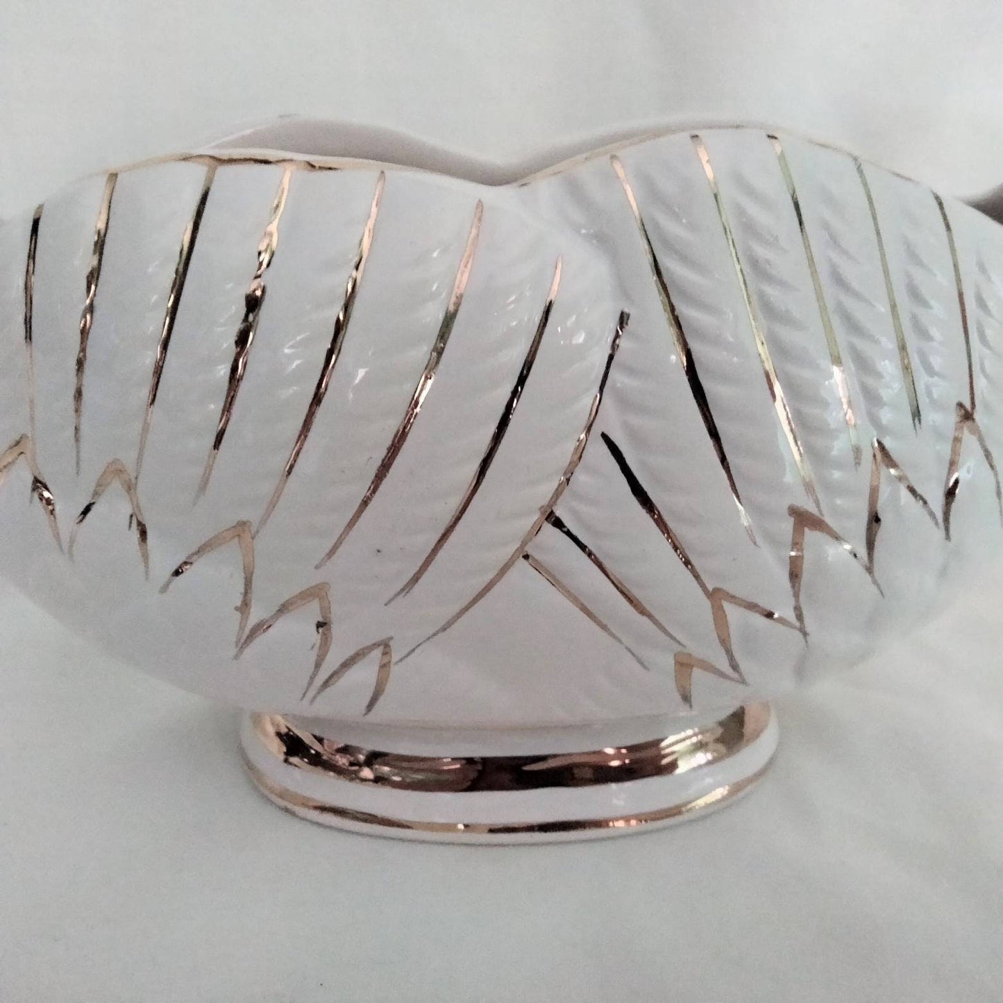 1950s white & gold swan ceramic posy vase