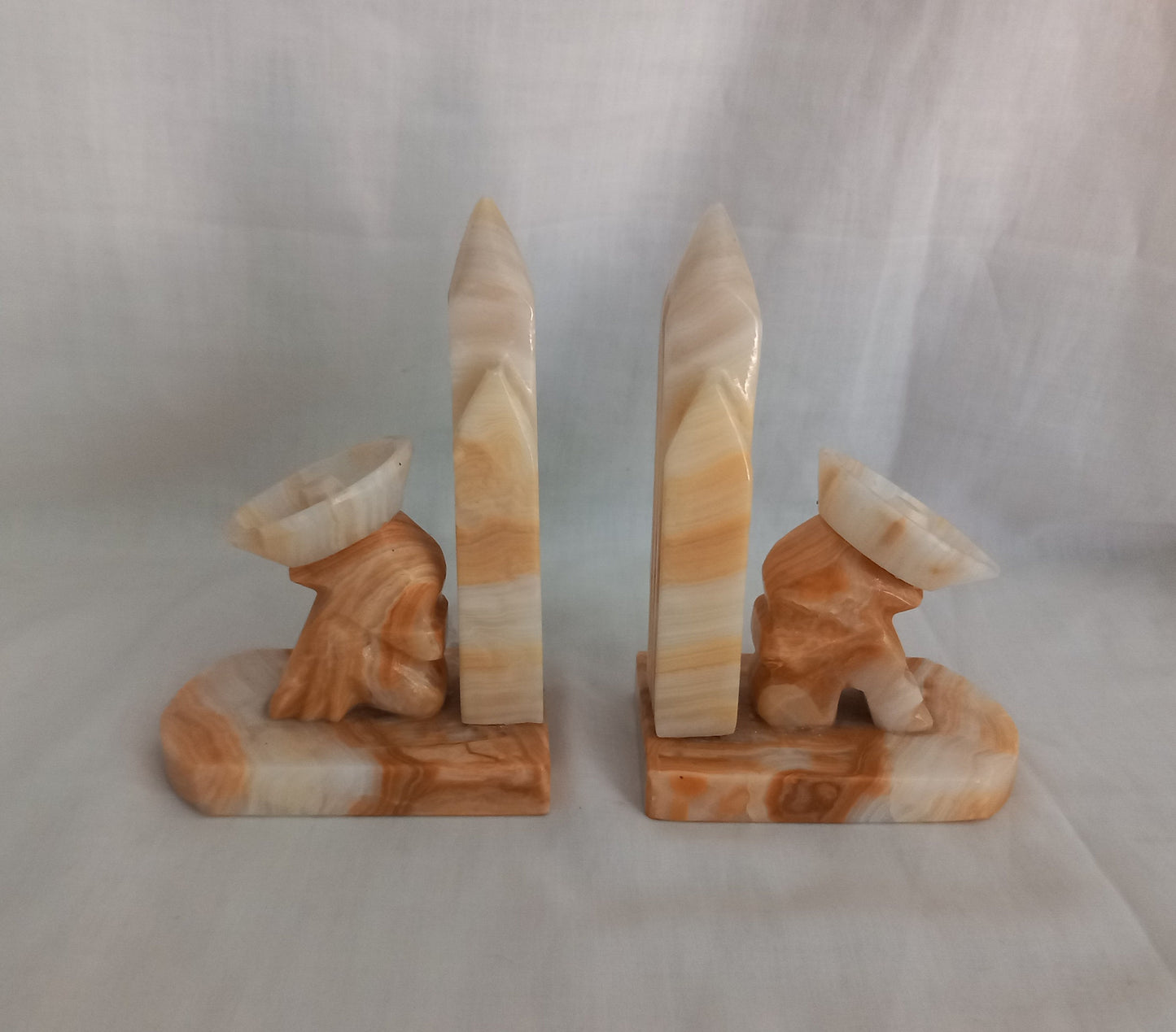 Pair Of 1970s Yellow Onyx Stone Bookends of Mexican Hombres in Sombreros