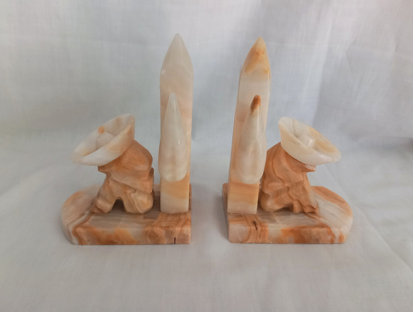 Pair Of 1970s Yellow Onyx Stone Bookends of Mexican Hombres in Sombreros